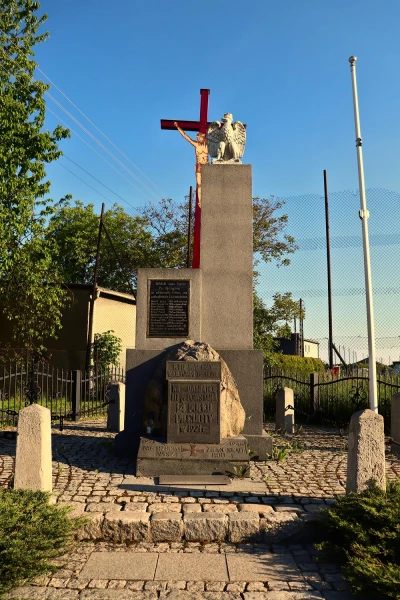Pomnik powstańców śląskich i krzyż w Kokoszycach